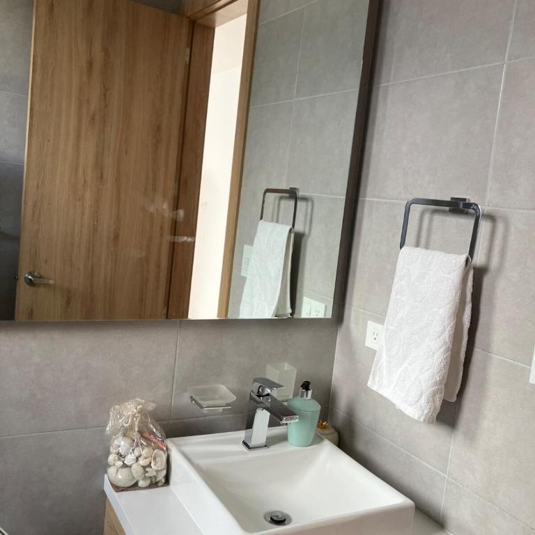 Luxury and Comfort in La Carolina - Apartment - 2