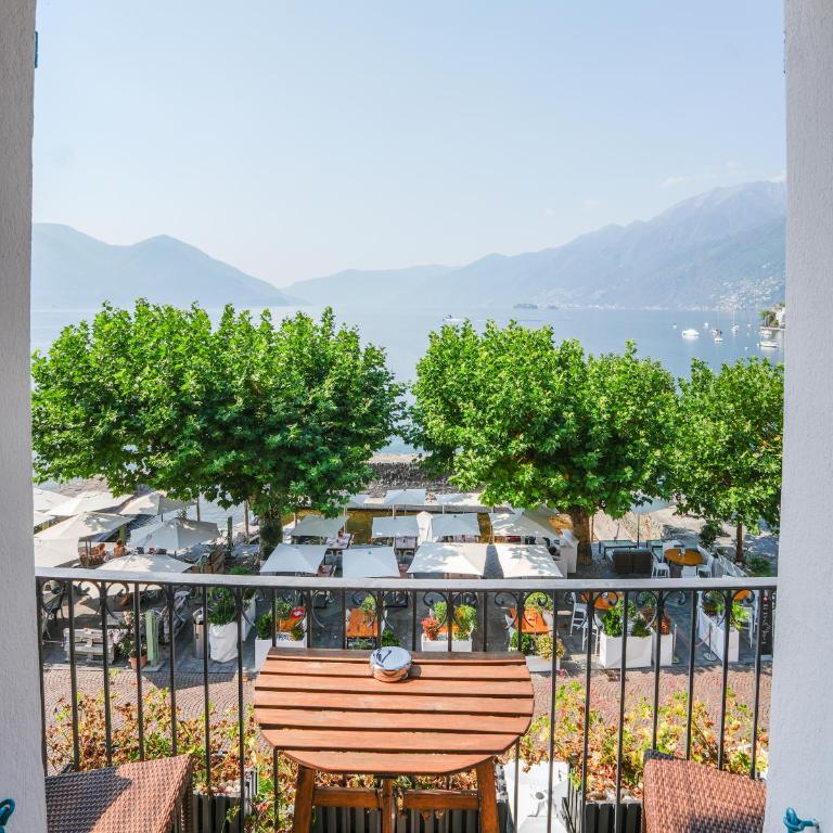 Albergo Carcani by Ketty & Tommy - Camera Doppia con Letti Singoli con Balcone e Vista Lago - 1