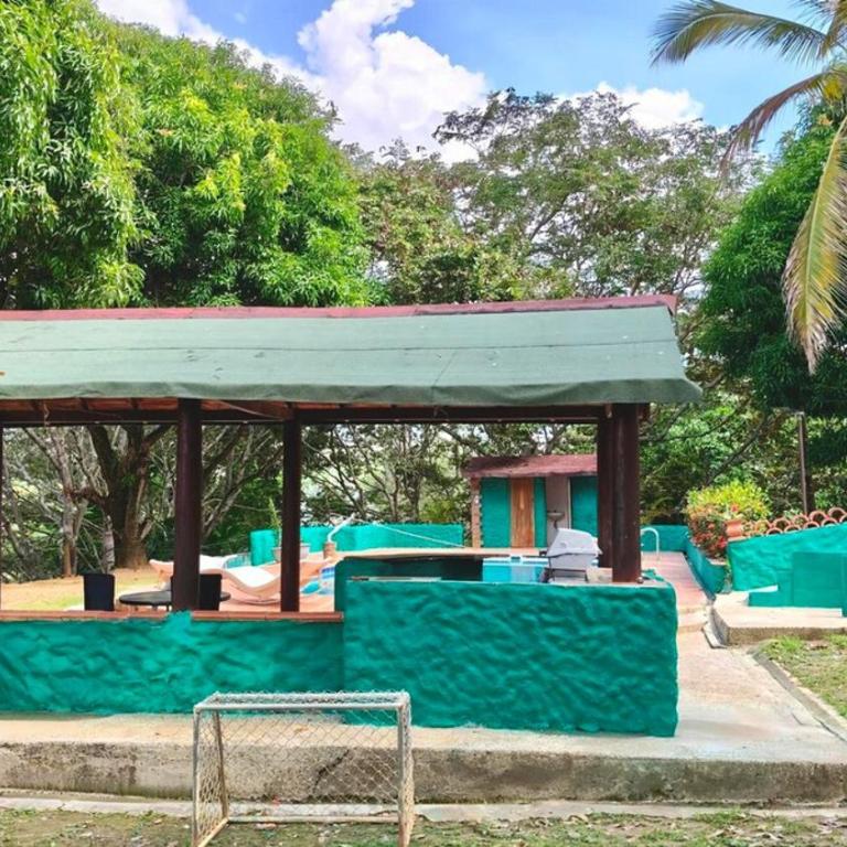Finca Privada con piscina, BBQ, mesa de billar - Casa de 4 dormitorios - 4