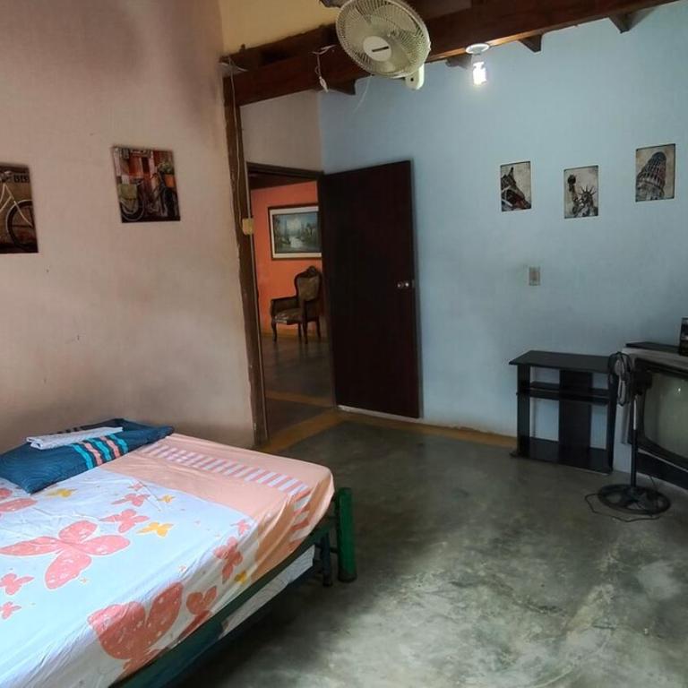 Finca Privada con piscina, BBQ, mesa de billar - Casa de 4 dormitorios - 12