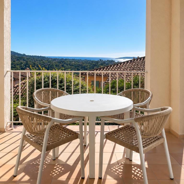 Appartement vue mer et Saint-Tropez - Domaine Les Restanques à Grimaud - Appartement 1 Chambre - 3