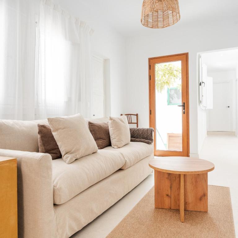 Avocado Corner House - Charco de San Gines By Lanzarote Vacation Homes - Three-Bedroom Townhouse - 4