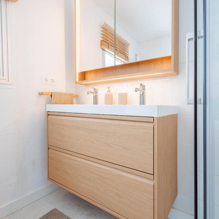 Avocado Corner House - Charco de San Gines By Lanzarote Vacation Homes - Three-Bedroom Townhouse - 11