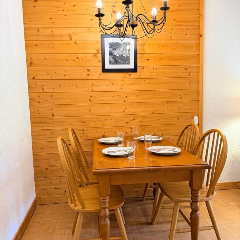Appartement avec terrasse et piscine à Flumet - Appartement - 4