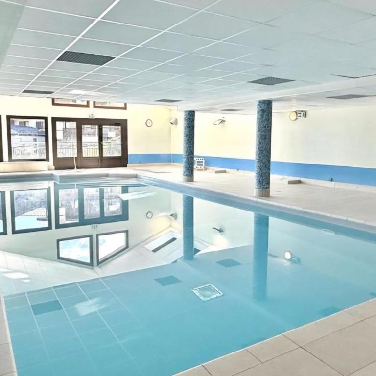 Appartement avec terrasse et piscine à Flumet - Appartement - 13