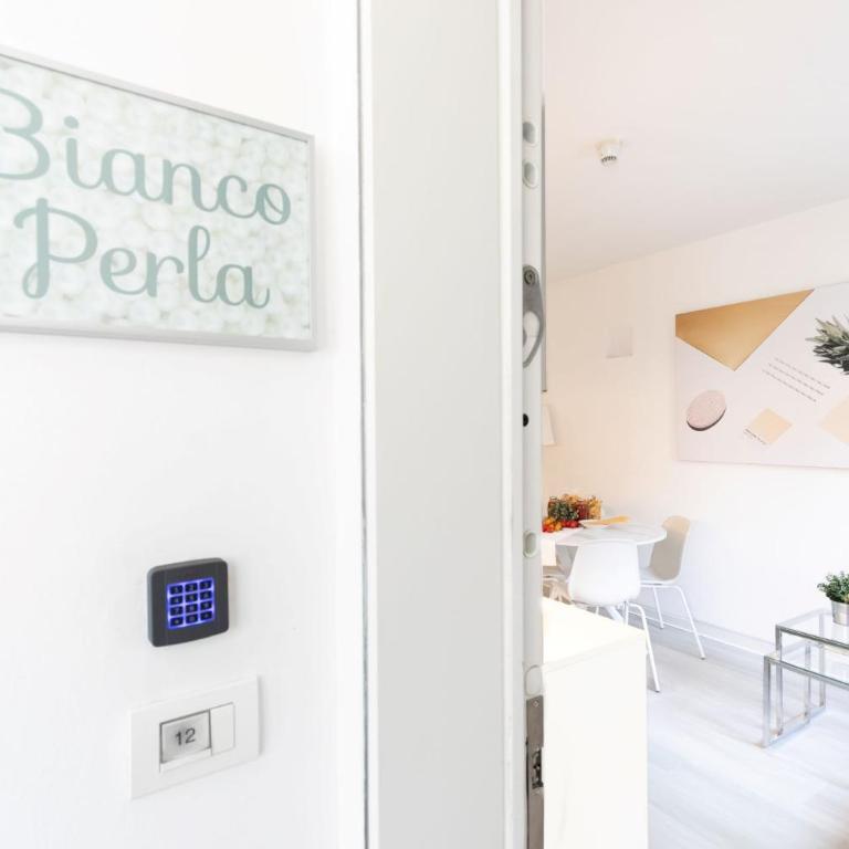 Residence Case Bianche - by Adriano Group - Monolocale con Divano-Letto - 8