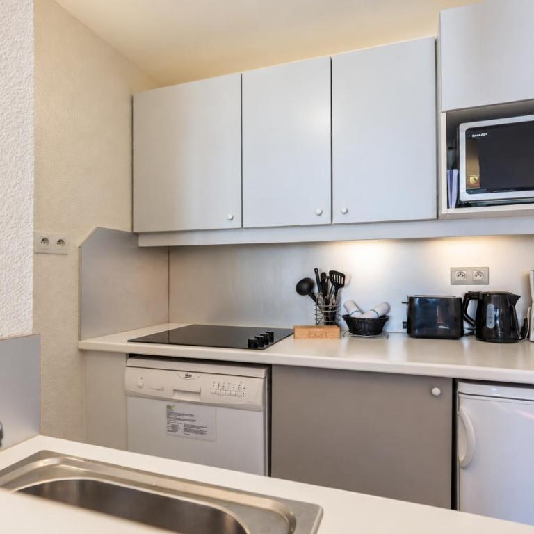 Appartements 4 et 6 personnes avec balcon Résidence La Daille - skis aux pieds - Appartement avec Balcon - 3