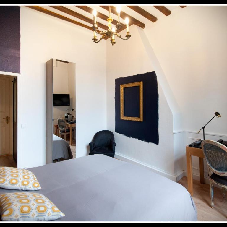 Hotel Le Prieuré et La Résidence - Chambre Double avec Vue sur la Cathédrale - 9