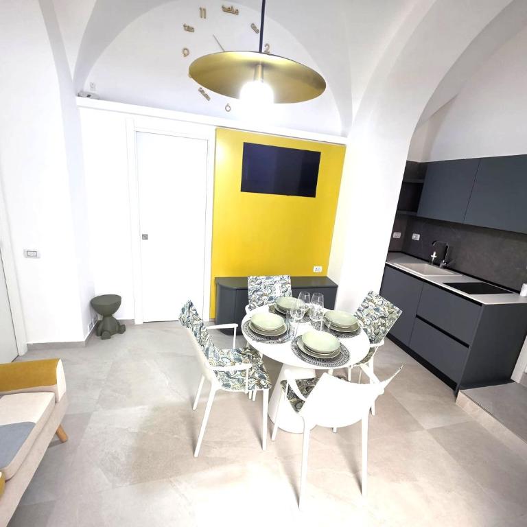 R94 Suites Acireale - Appartamento con 2 Camere da Letto - 26