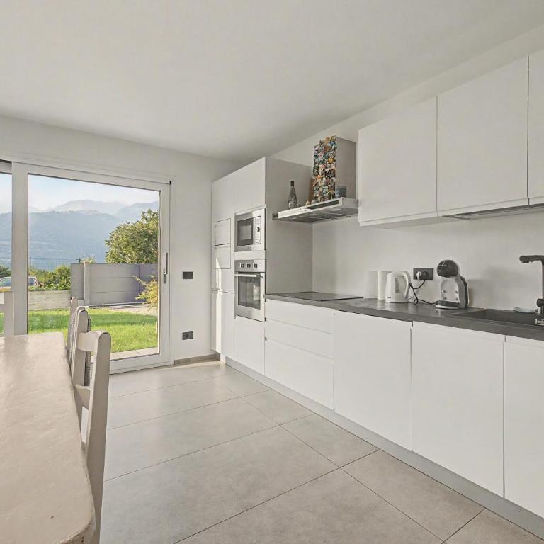 Villa Lavinia a Colico - Appartamento Deluxe con 2 Camere da Letto e Vista Giardino - 7