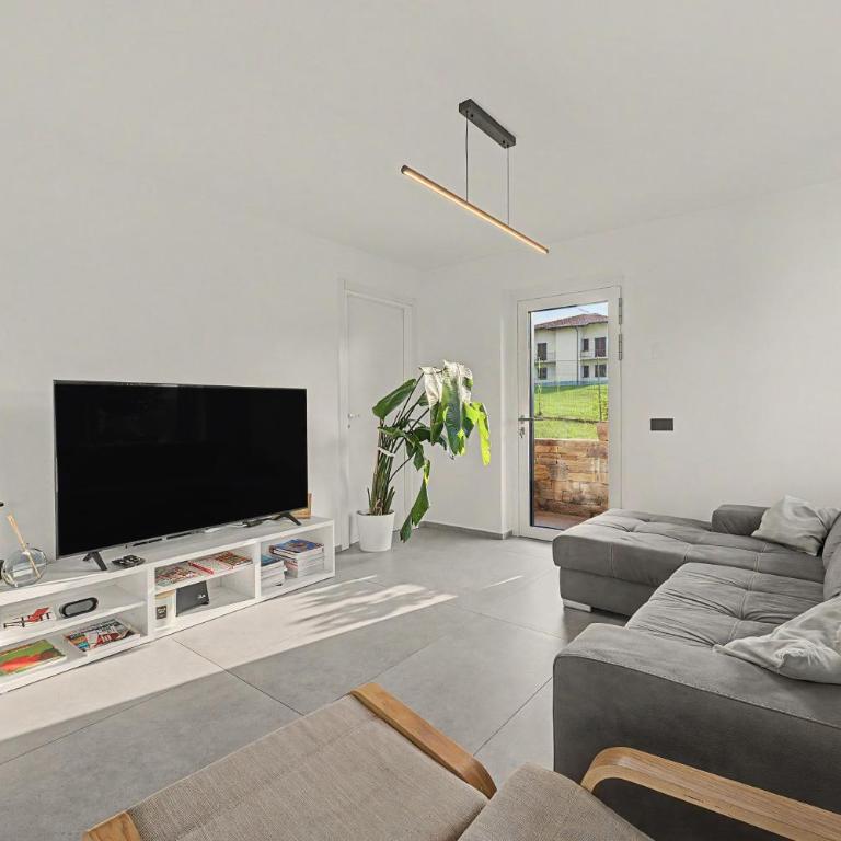 Villa Lavinia a Colico - Appartamento Deluxe con 2 Camere da Letto e Vista Giardino - 2