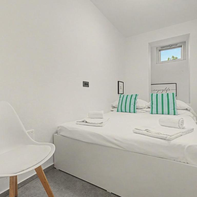 Villa Lavinia a Colico - Appartamento Deluxe con 2 Camere da Letto e Vista Giardino - 17