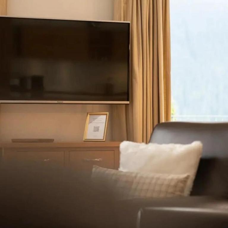 3 BDR Apartment with private Jacuzzi and Sauna - Deluxe Apartment mit 3 Schlafzimmern - 2