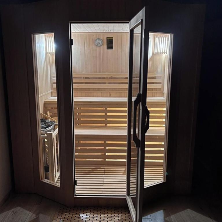 3 BDR Apartment with private Jacuzzi and Sauna - Deluxe Apartment mit 3 Schlafzimmern - 9