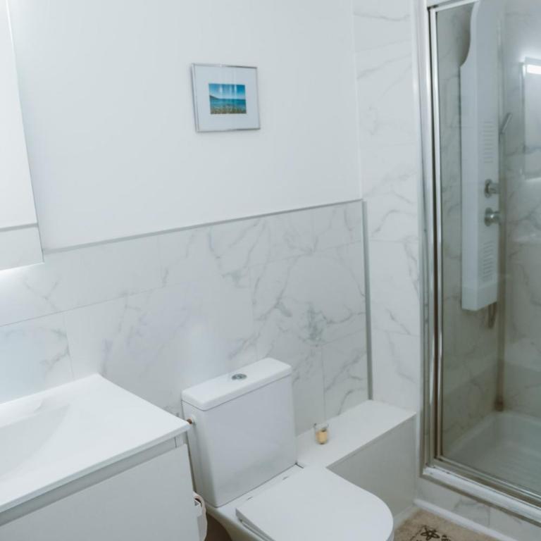 Cocon Grec - Plage à 2 min, Calme, Arboré & Clim - Appartement 1 Chambre - 7