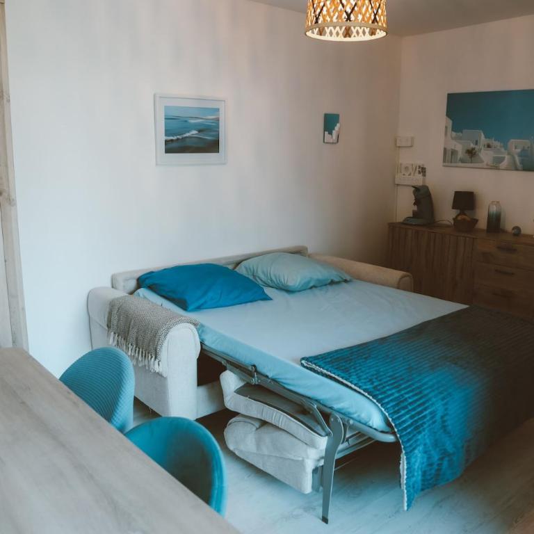 Cocon Grec - Plage à 2 min, Calme, Arboré & Clim - Appartement 1 Chambre - 23