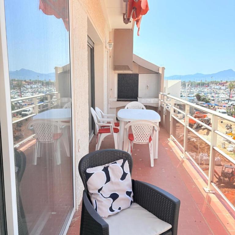 Superbe Appartement sur le port de St Cyprien - Apartment - 1