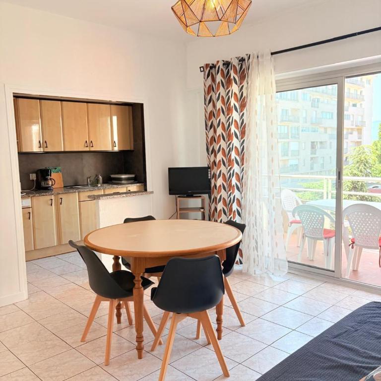 Superbe Appartement sur le port de St Cyprien - Apartment - 3