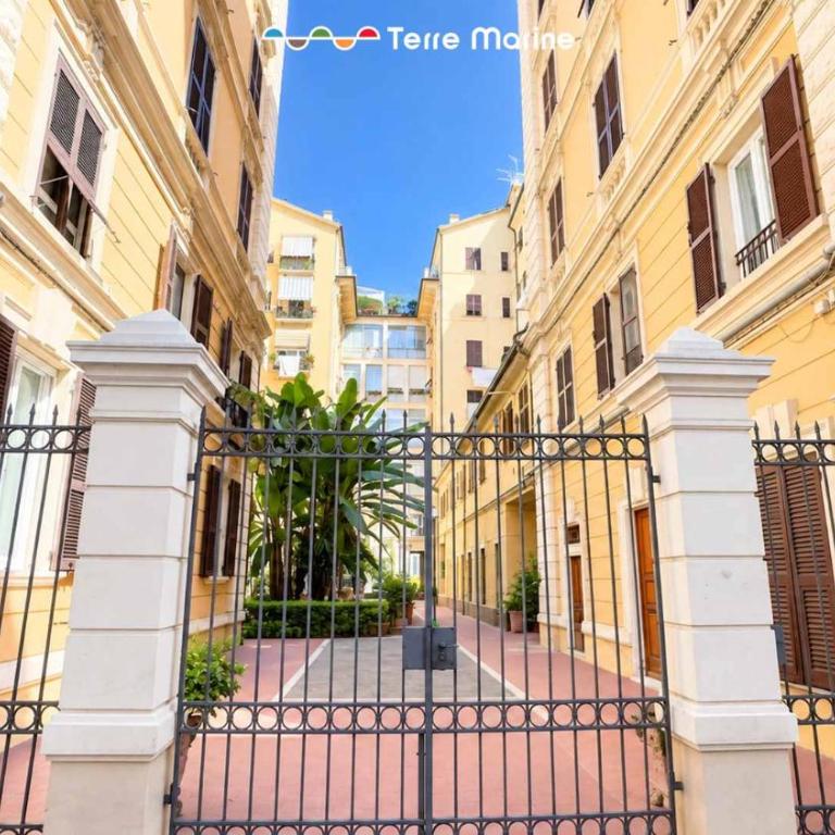 Flevi Sea Front - Boutique Apartment, Terre Marine - Three-Bedroom Apartment - 10