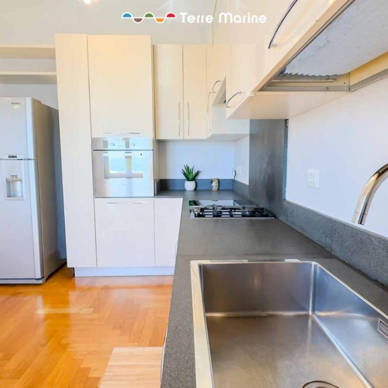 Flevi Sea Front - Boutique Apartment, Terre Marine - Three-Bedroom Apartment - 11
