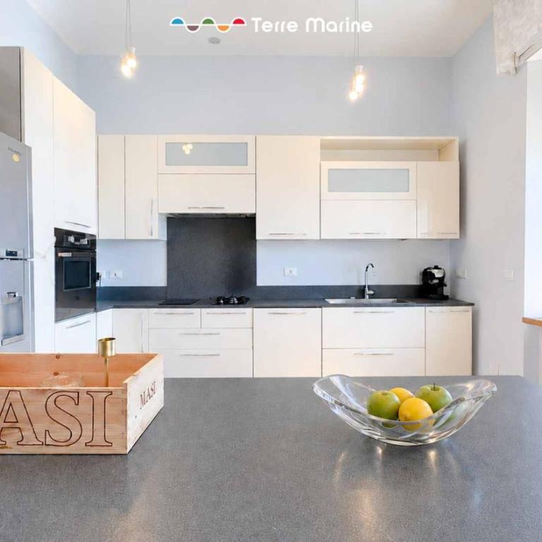 Flevi Sea Front - Boutique Apartment, Terre Marine - Three-Bedroom Apartment - 5