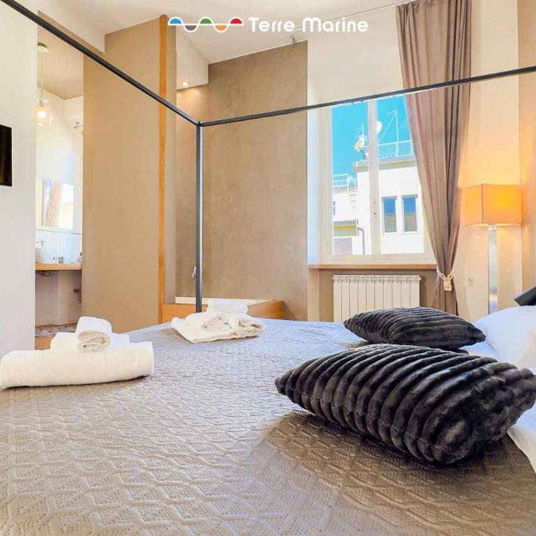 Flevi Sea Front - Boutique Apartment, Terre Marine - Three-Bedroom Apartment - 2