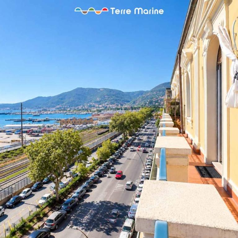 Flevi Sea Front - Boutique Apartment, Terre Marine - Three-Bedroom Apartment - 7