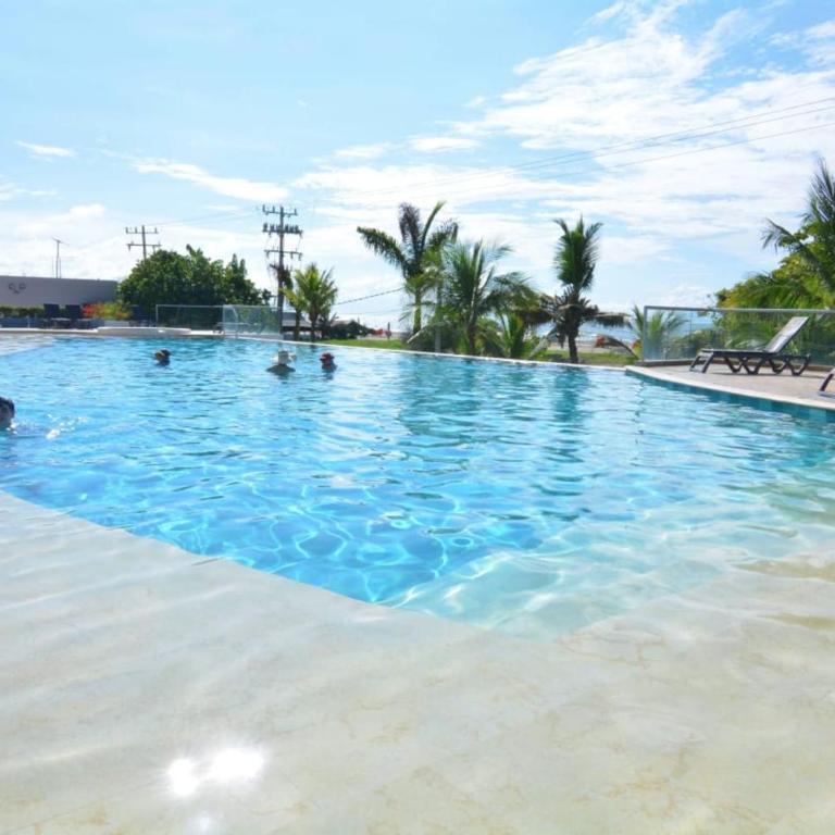 Luxurious 3-Bedroom Apartment with Shared Pool in Bolvar - Apartment - 8