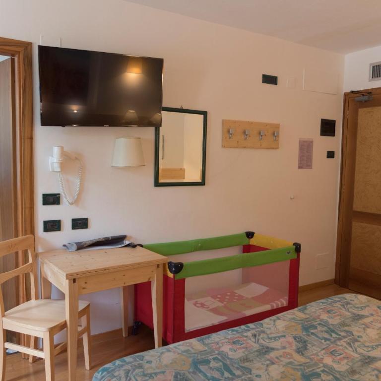 Hotel Laurino - Camera Tripla Superior - 4