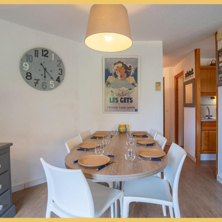 Le Chavaniou I T2 I Les Gets - Appartement 1 Chambre avec Balcon et Vue sur les Montagnes - 5