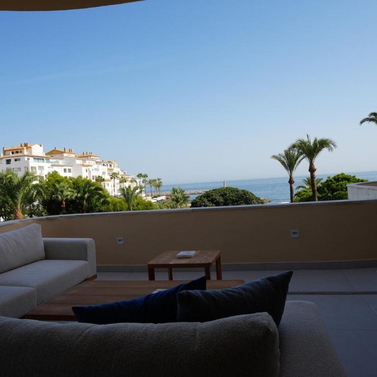 Sea-View Terrace on Banús Marina, 240m Flat - Apartamento de 3 dormitorios con vistas al mar - 12