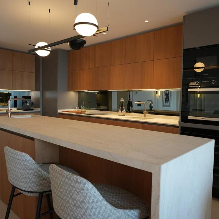 Sea-View Terrace on Banús Marina, 240m Flat - Apartamento de 3 dormitorios con vistas al mar - 15