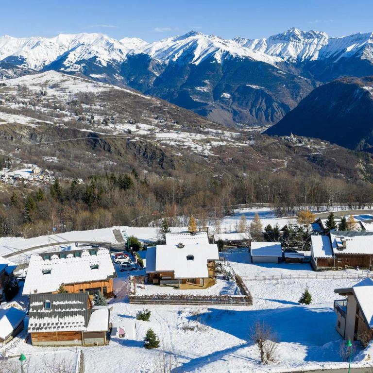 Chalet 4* chaleureux près des pistes avec parking et wifi pour 14 pers - Chalet 3 Chambres - 22