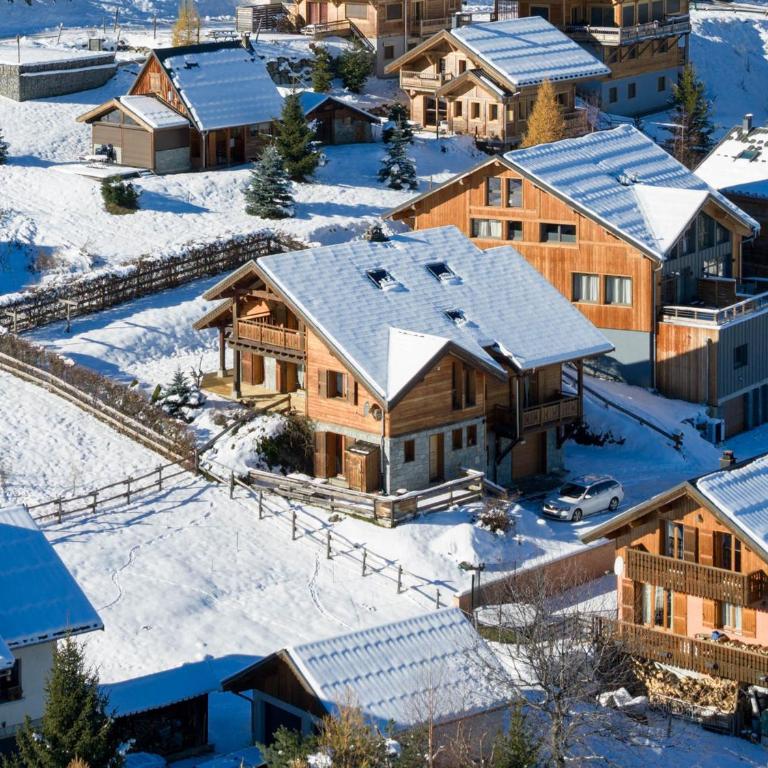 Chalet 4* chaleureux près des pistes avec parking et wifi pour 14 pers - Chalet 3 Chambres - 25