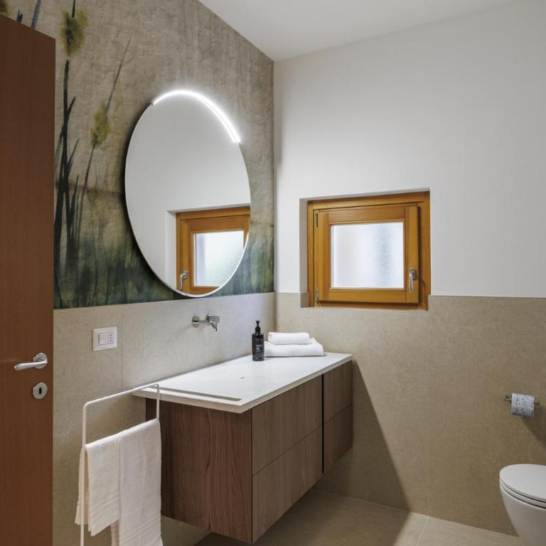 Towerhill Apartment with Roofterrace and shared Po - Two-Bedroom Apartment with Lake View - 20