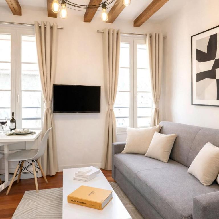 Elegant property - Eiffel Tower & Invalides - Appartement - 1
