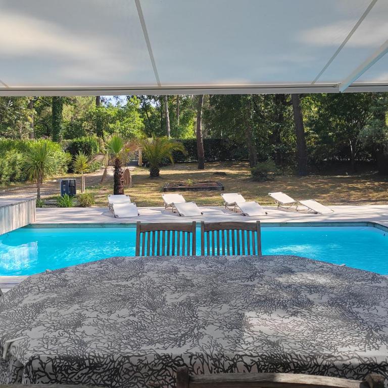 Le Bordelou- Villa de standing à Lacanau Océan, 6-8 pers, piscine chauffée, au calme, golf & surf - Three-Bedroom Villa - 6