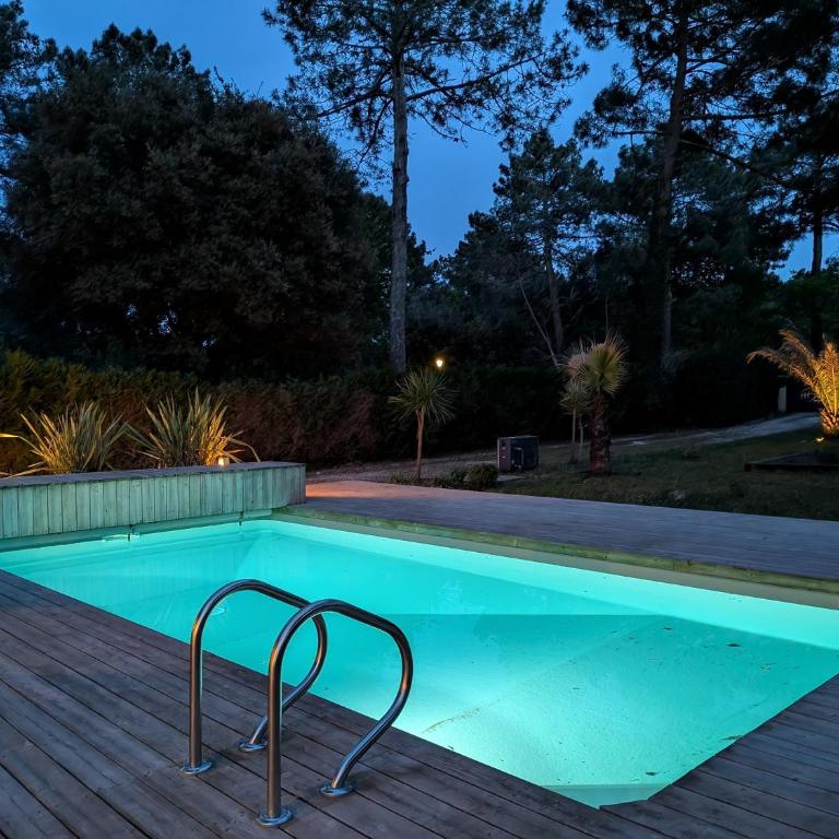 Le Bordelou- Villa de standing à Lacanau Océan, 6-8 pers, piscine chauffée, au calme, golf & surf - Three-Bedroom Villa - 7