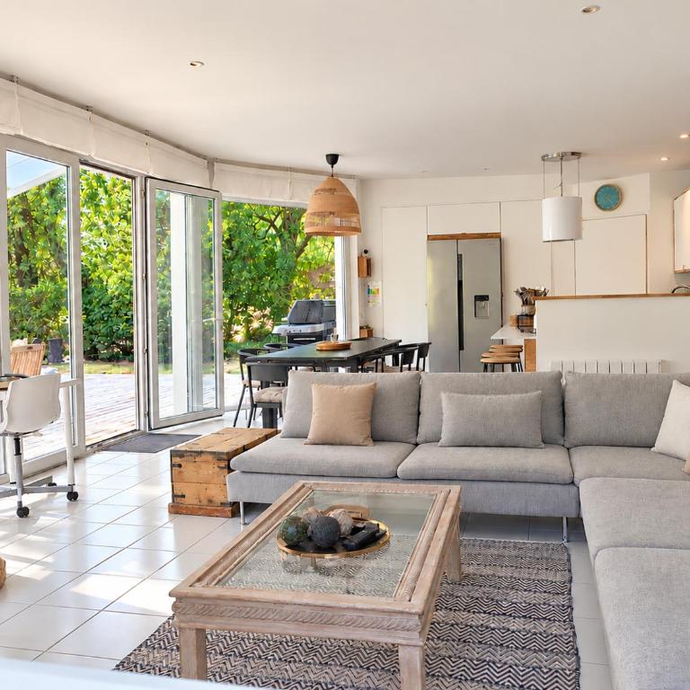 Le Bordelou- Villa de standing à Lacanau Océan, 6-8 pers, piscine chauffée, au calme, golf & surf - Three-Bedroom Villa - 9