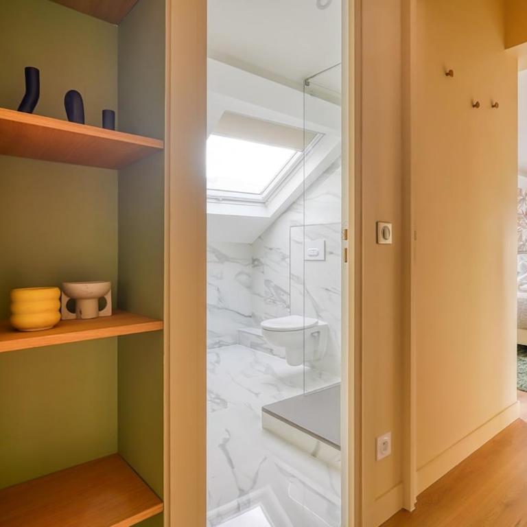 3 bedroom apartment at Commerce Paris 15 with AC for 6 Pers - Appartement 3 Chambres - 23