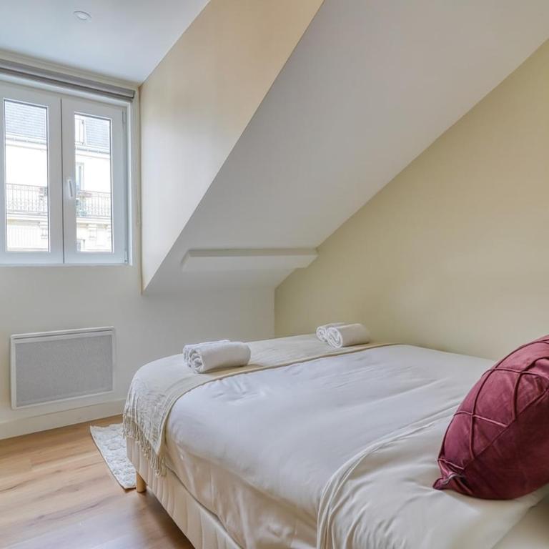 3 bedroom apartment at Commerce Paris 15 with AC for 6 Pers - Appartement 3 Chambres - 25