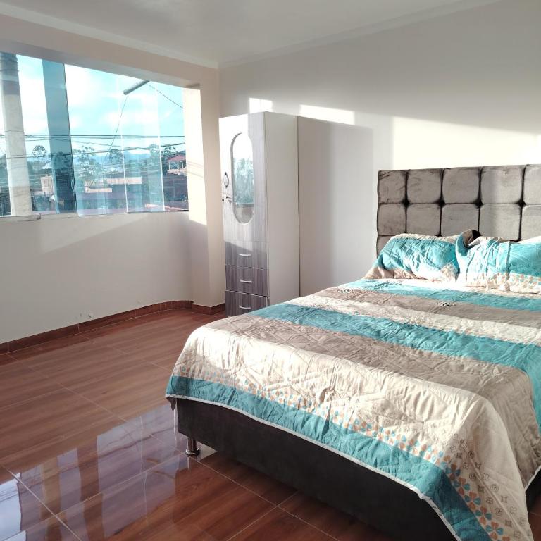 Amy - Three-Bedroom Apartment - 4