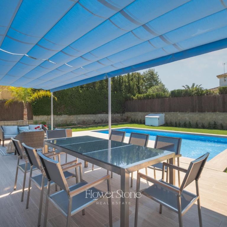 Villa Italia con piscina Urbanización Roche - Villa - 50