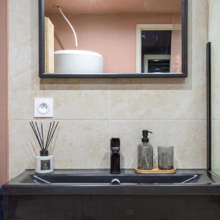 Nuage Doré - Jacuzzi Privatif & Parking - Appartement 1 Chambre - 12