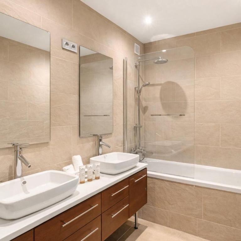 Eiffel Tower - family flat with elevator access - Apartamento - 11