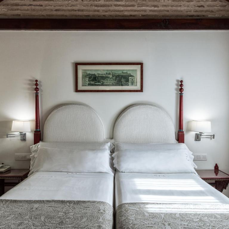 Hotel Casa Morisca - Habitación Doble Executive con vistas laterales a la Alhambra - 1 o 2 camas - 2
