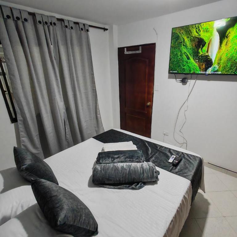 La bendición house - Three-Bedroom Apartment - 12