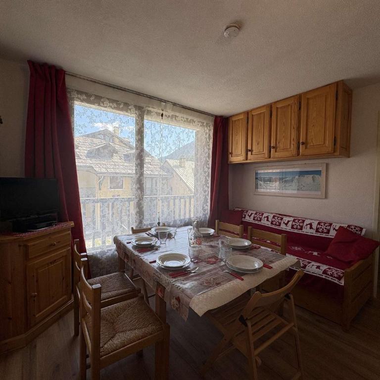 Appartement Montgenèvre - 2 chambres, balcon, lave-linge, TV - Appartement 1 Chambre - 5