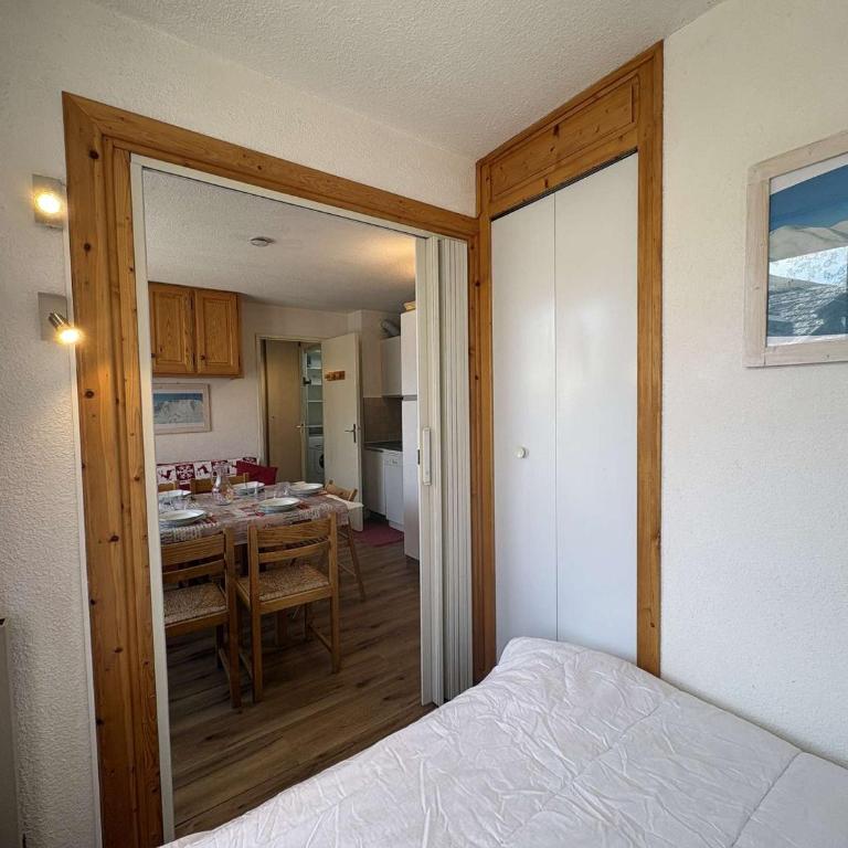 Appartement Montgenèvre - 2 chambres, balcon, lave-linge, TV - Appartement 1 Chambre - 14