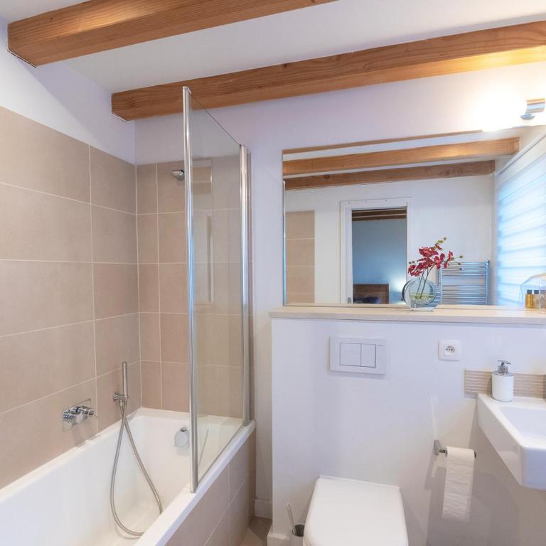 Superbe chalet 4 étoiles 8 pers, proche pistes, Wi-Fi, parking - FR-1-343-184 - Three-Bedroom Chalet - 12